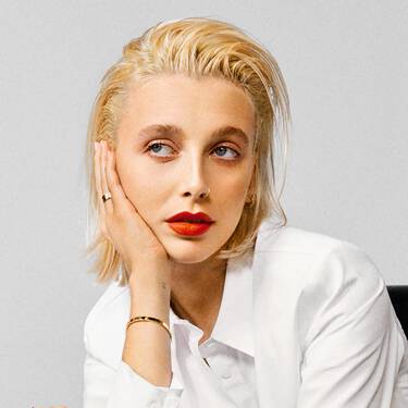 Get Emma's Look: The French Touch